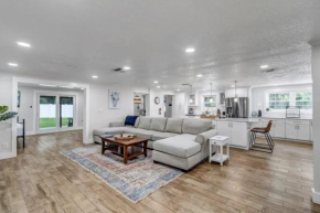 Spacious Home w Pool-Tucked Away in Jax Beach